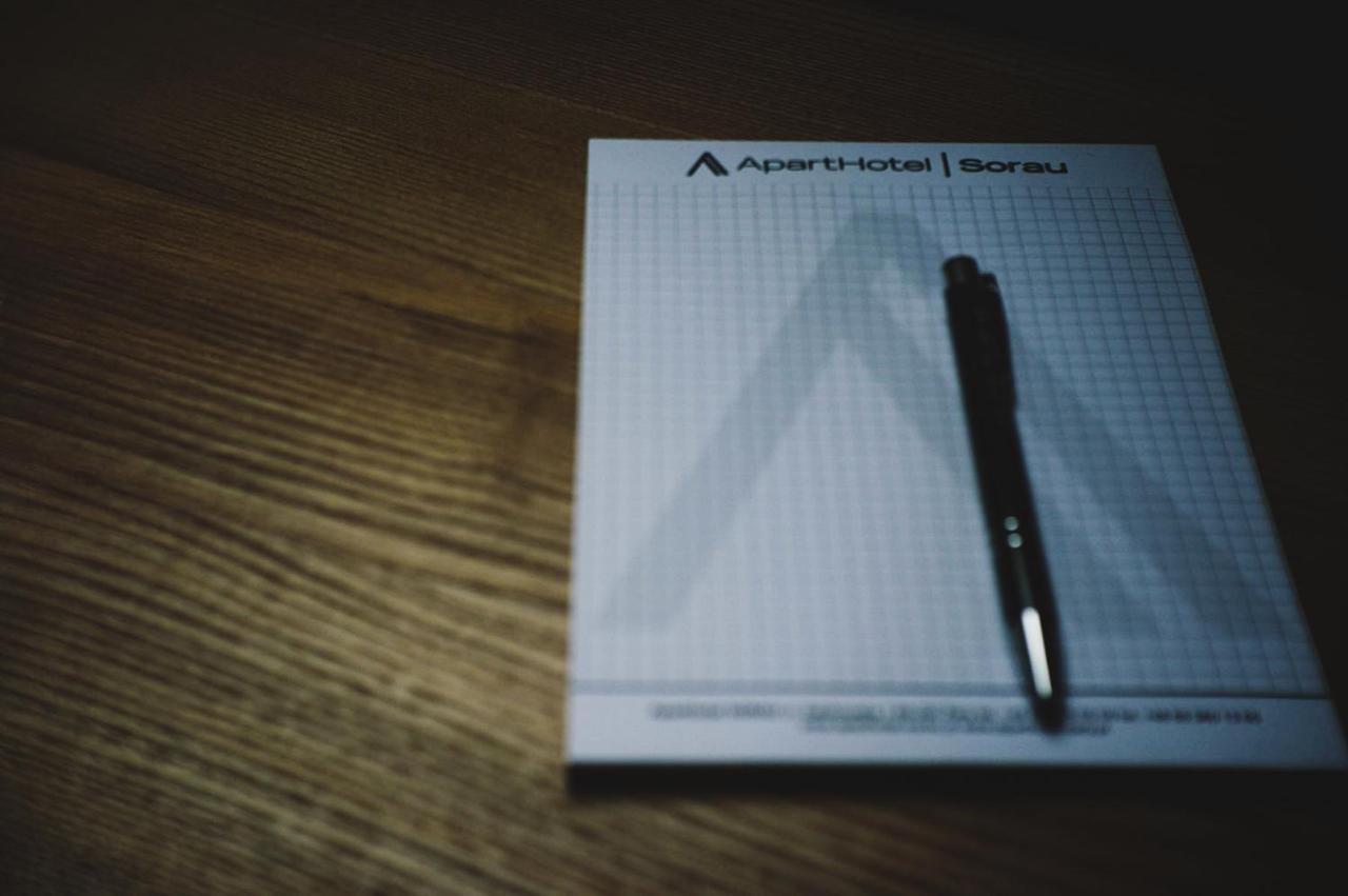 Apartsuites I Sorau Żary Εξωτερικό φωτογραφία A pen and a notepad