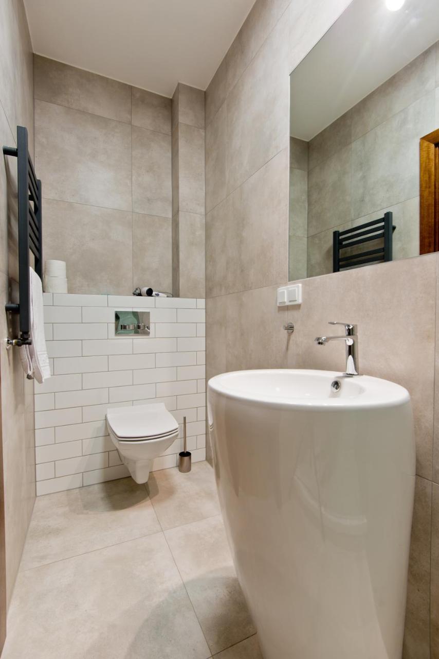 Apartsuites I Sorau Żary Εξωτερικό φωτογραφία Bathroom